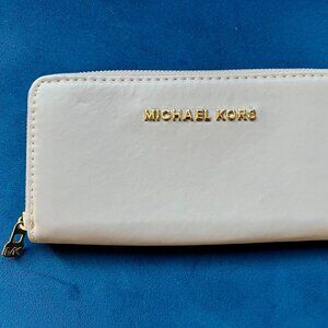 MICHAEL KORS Zip Around Wallet